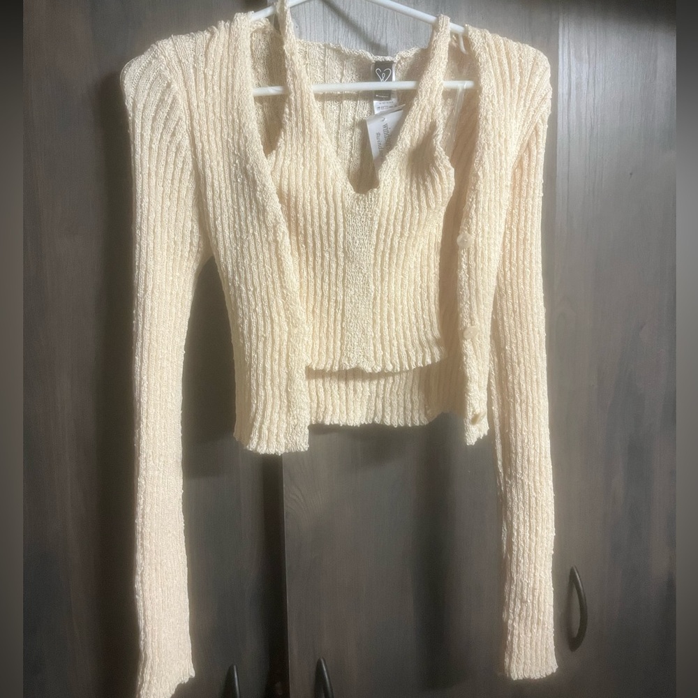 Tank top and over throw long sleeve